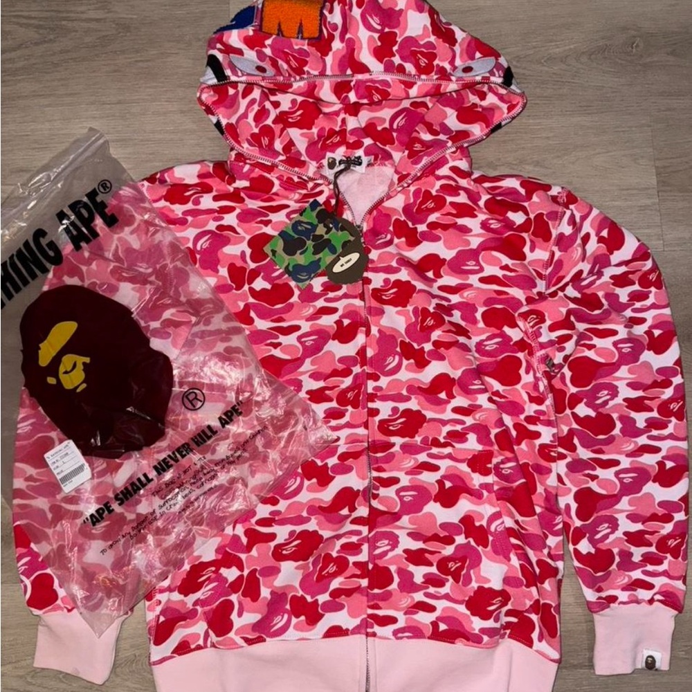 BAPE ABC Camo Shark Full
Zip Hoodie